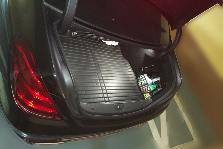 Used Mercedes-Benz Maybach S-Class 2018 S 450 4MATIC Trunk