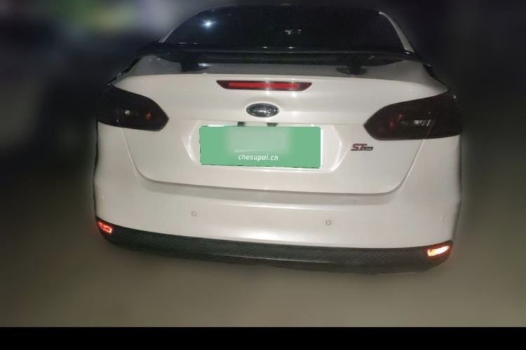 Used Ford Focus 2017 Sedan 1.6L Automatic Fashion Edition Smart Drive Version Exterior 3