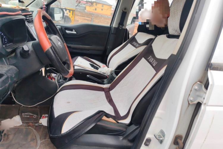 Used CHANGAN OSHAN X70A 2020 1.5L Manual Base Version Interior 3