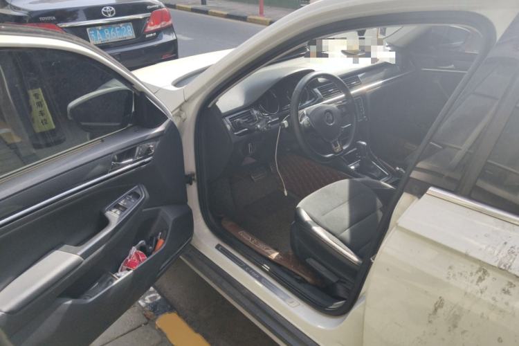 Used Volkswagen C-TREK 2018 230TSI DSG Luxury Version Driver Seat