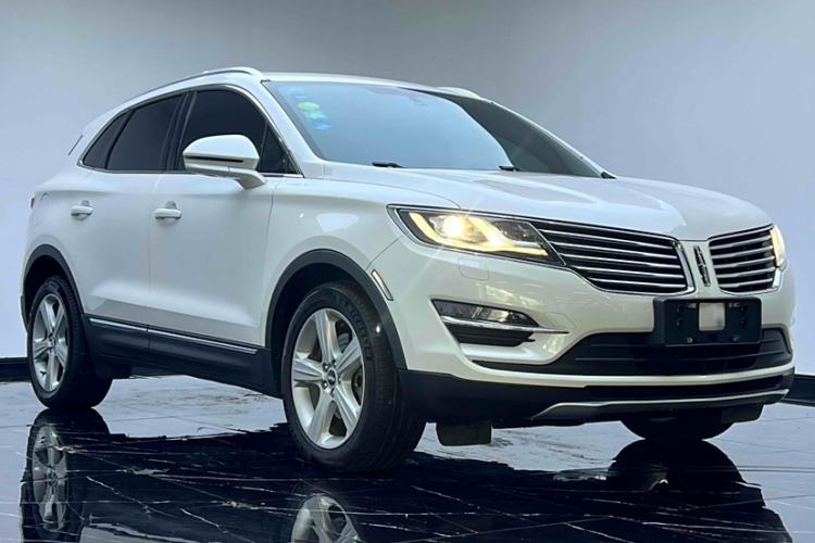 Used Lincoln MKC 2017 2.0T Two-Wheel Drive Deluxe Edition