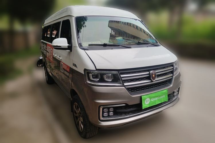 Used Jinbei New Hiace S 2023 1.5L Wealth Edition Passenger Van 5/6/7-Seater Non-Air-Conditioned Version SWC15M