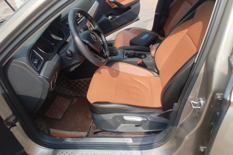 Used Volkswagen Lamando 2015 230TSI DSG Fashion Edition
