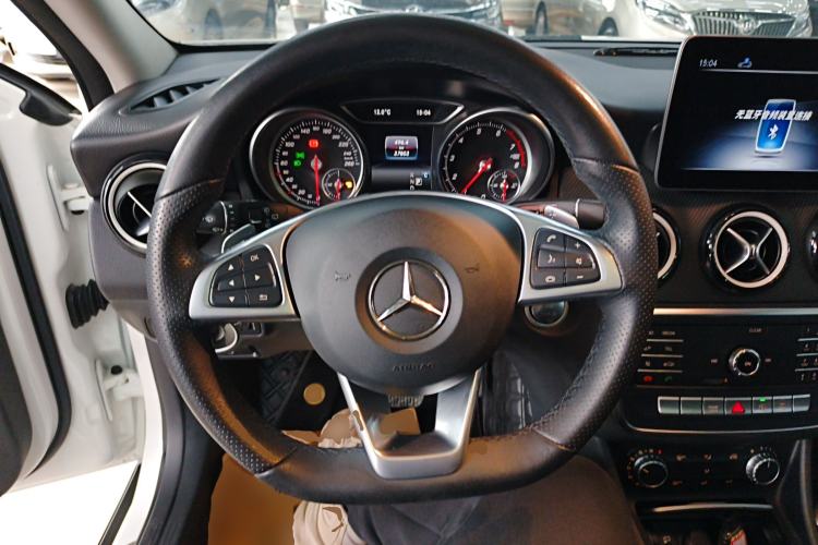 Used Mercedes-Benz GLA 2019 GLA 200 Dynamic Edition Steering Wheel