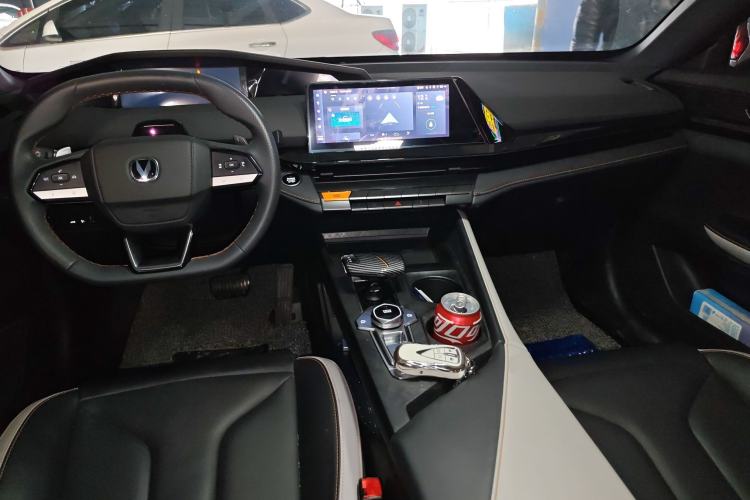 Used Changan UNI-V 2023 1.5T Prestige Model
