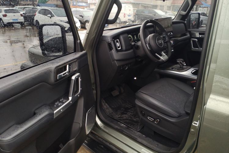 Used 212 T01 2024 2.0T Explorer Driver Seat