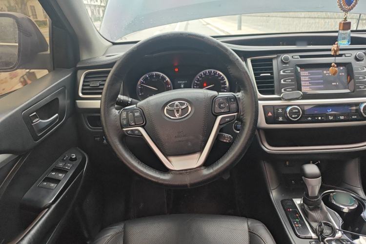 Used Toyota Highlander 2015 2.0T Four-Wheel Drive Luxury Edition 7-Seater
