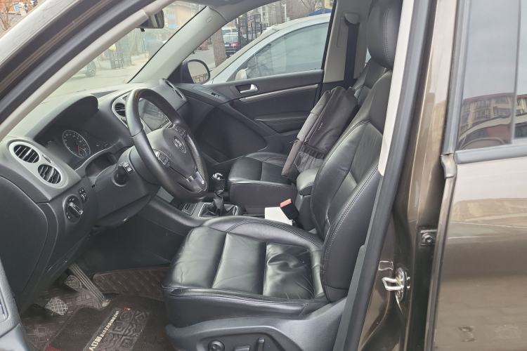 Used Volkswagen Tiguan 2015 1.8TSI Manual Two-Wheel-Drive Limited Edition
