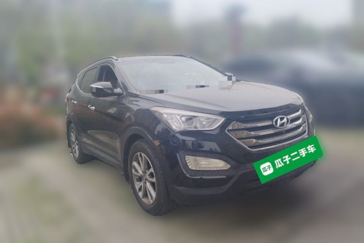 Used Hyundai Santa Fe 2013 2.4L Automatic 4x4 Prestige Edition Front Right 45 Deg