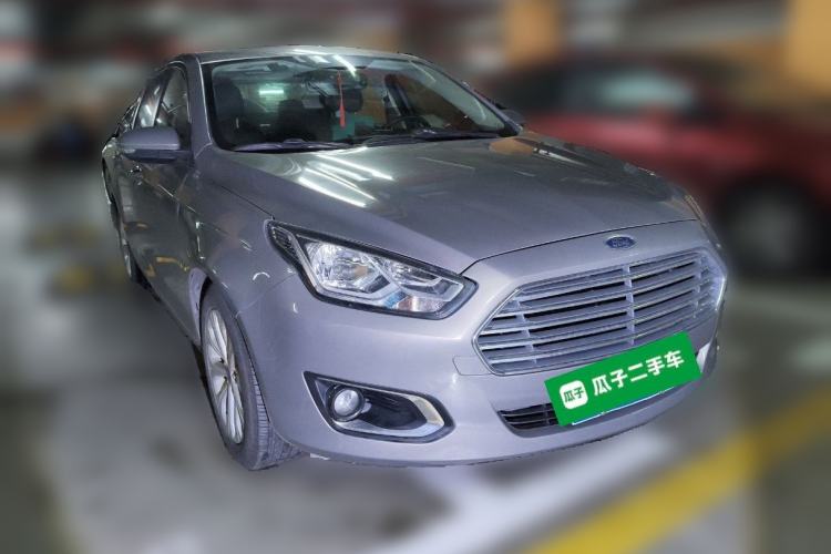 Used Ford Escort 2015 1.5L Automatic Fashion Model
