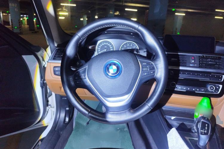 Used BMW 3 Series 2016 320Li Luxury Design Package
