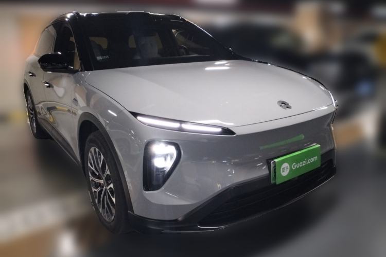 Used Nio ES6 2023 75 kWh Front Right 45 Deg