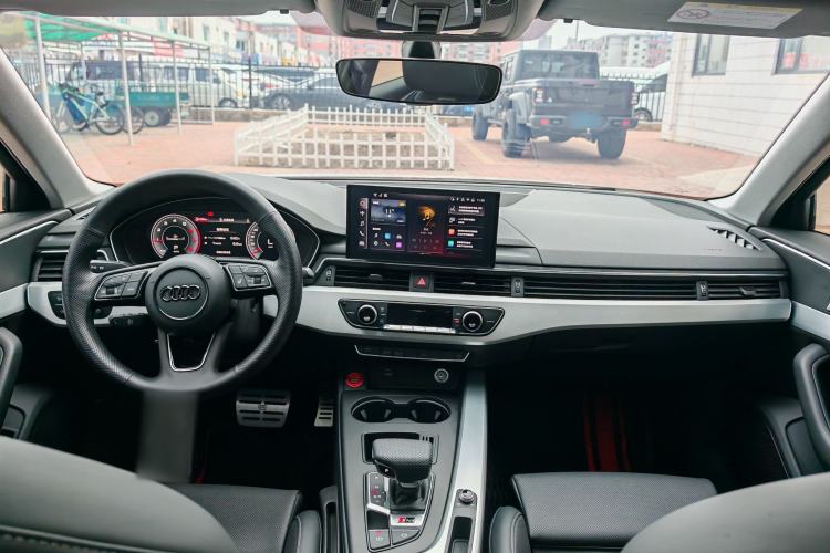 Used Audi A4L 2025 2 Million Units Enjoyment Version 40 TFSI Stylish and Dynamic Type Interior 2