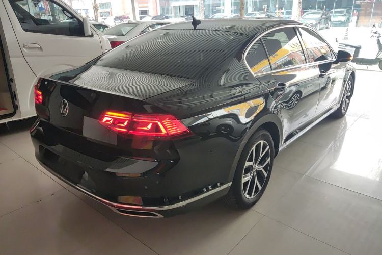 Used Volkswagen Magotan 2020 330TSI DSG Luxury Edition Rear Right 45 Deg