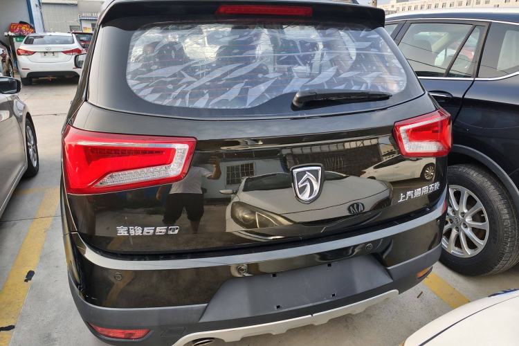 Used Baojun 560 2015 1.8L manual luxury version
