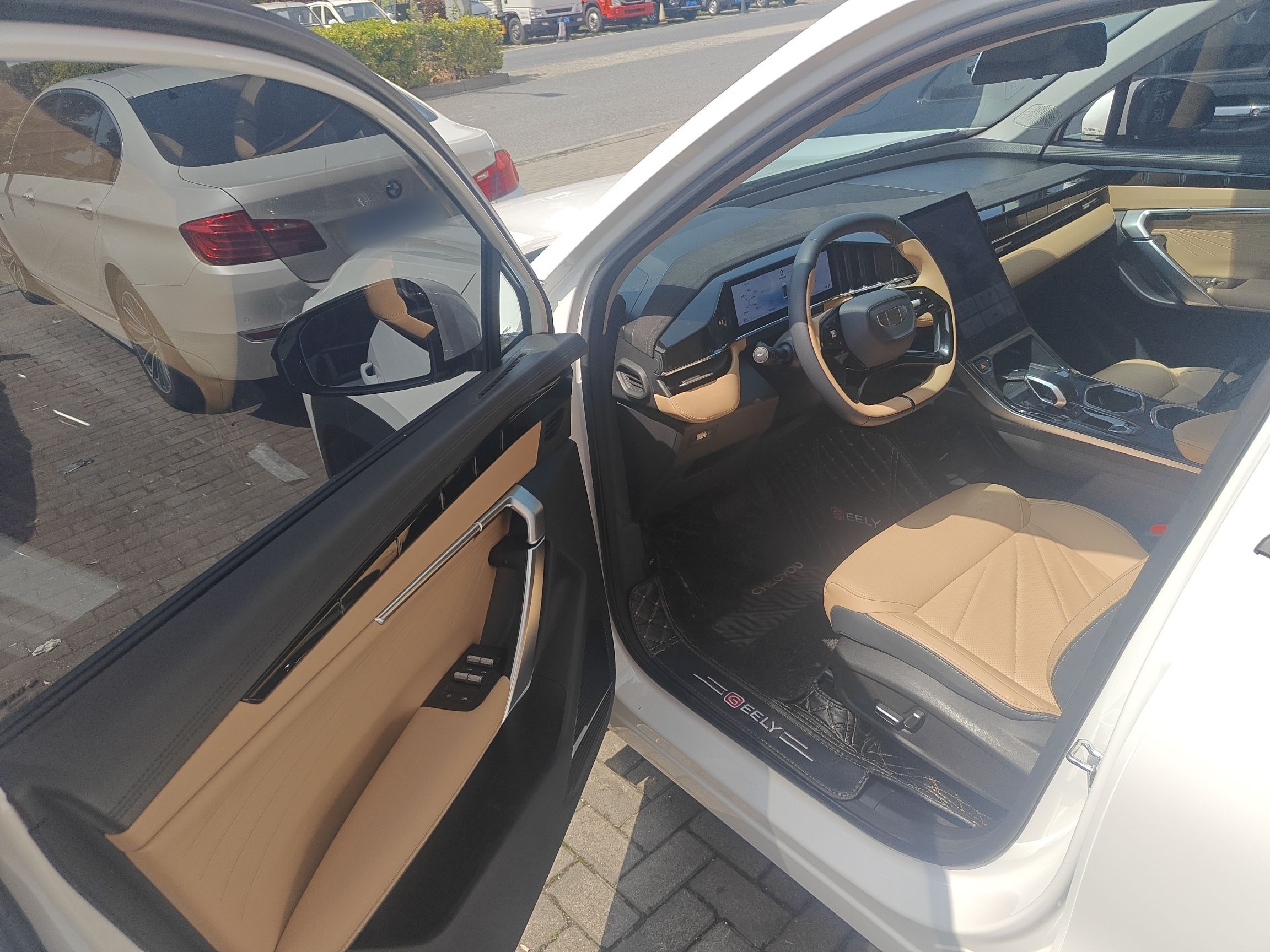 Geely Auto FX11 2023 1.5TD DCT Prestige Edition — снимка 18
