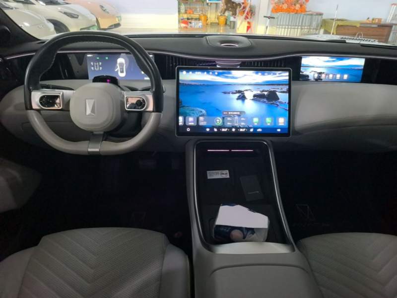 Used Avatr 11 2023 HarmonyOS Version Smart Enjoyment Upgrade Model 90-Degree Rear-Wheel Drive Edition — 9
