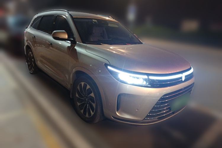 Used Hima AITO M7 2022 1.5T Four-Wheel Drive Luxury Edition Front Right 45 Deg