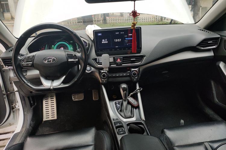 Used Hyundai Lafesta 2019 280TGDi Sport Edition China V Standard Center Console