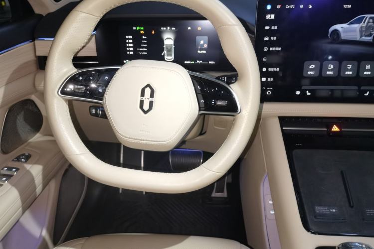 Used Hima AITO M5 2024 Extended-Range Max RS Four-Wheel Drive Advanced Intelligent Driving Version
