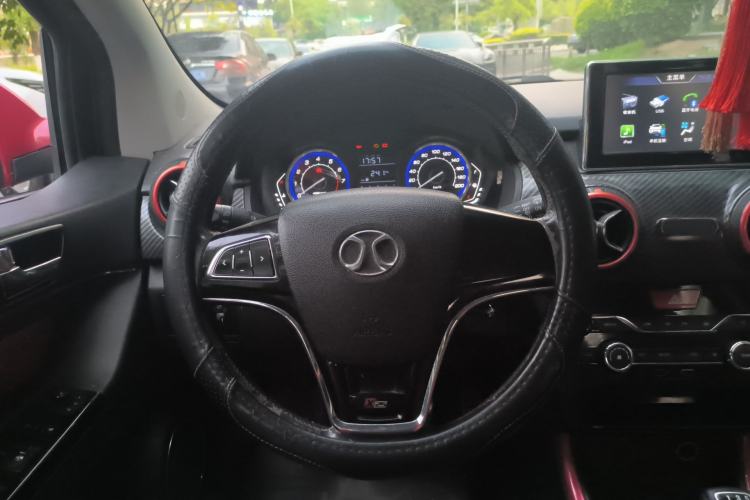 Used BAIC Senova X25 2015 1.5L manual Comfort trim level Steering Wheel