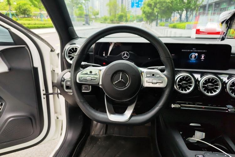 Used Mercedes-Benz A-Class 2022 A 200 L Sport Sedan Fashion Model
