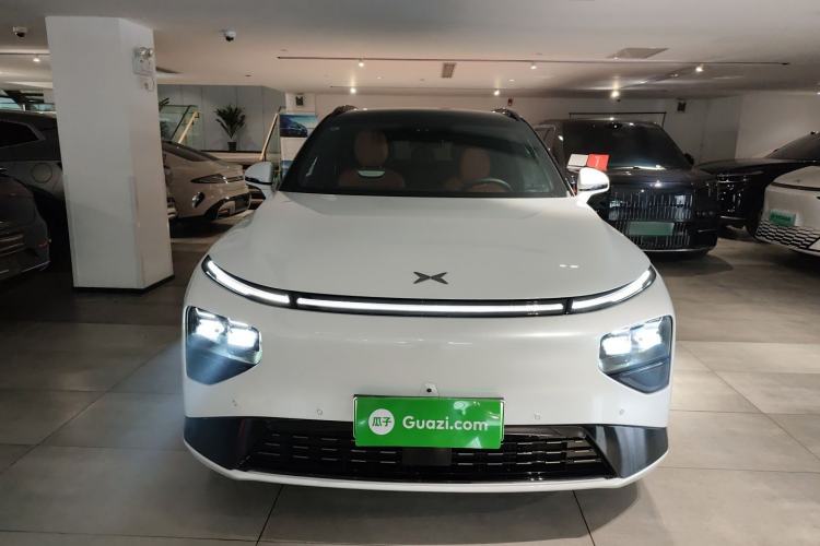 Used XPeng G9 2025 725 with Ultra-Long Range Max Front