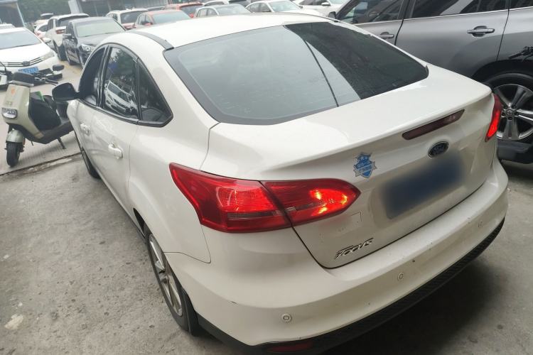 Used Ford Focus 2015 Sedan 1.6L Automatic Trend Model
