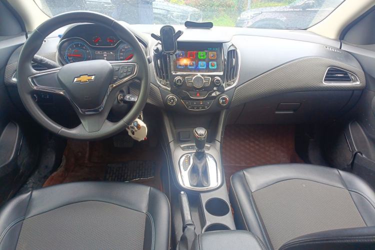 Used Chevrolet Cruze 2016 1.5L Automatic Luxury Edition Center Console
