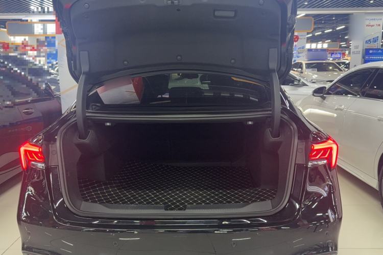 Used Buick LaCrosse 2025 28T Platinum Edition
