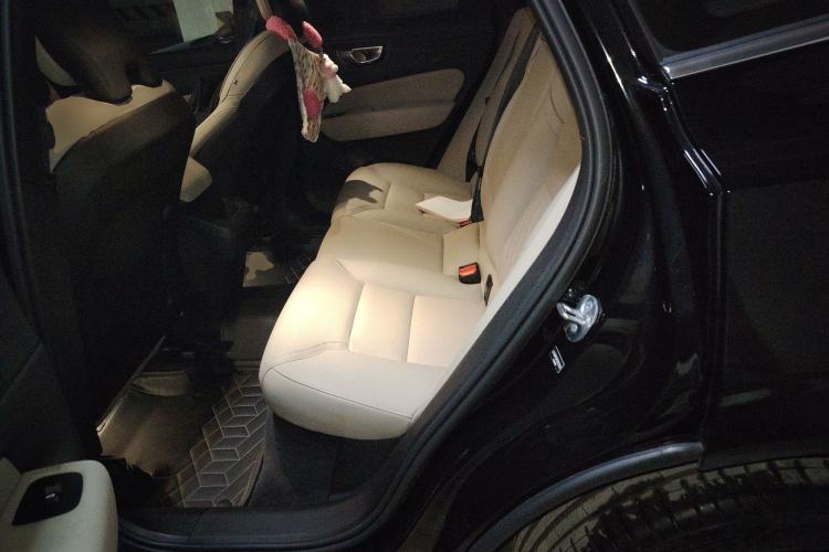 Used Volvo XC60 2026 B5 4x4 Smart Luxury Edition