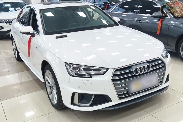 Used Audi A4L 2019 40 TFSI Fashion Edition China VI Emission Standard Exterior 1