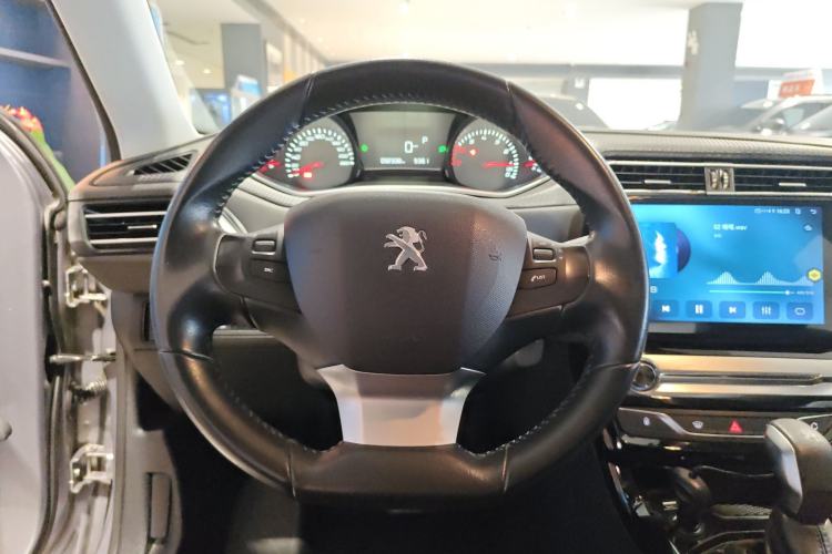 Used Peugeot 308 2016 1.6L Automatic Luxury Edition Steering Wheel