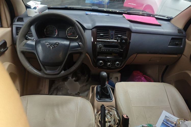 Used Wuling Rongguang 2014 1.2L S Standard Model