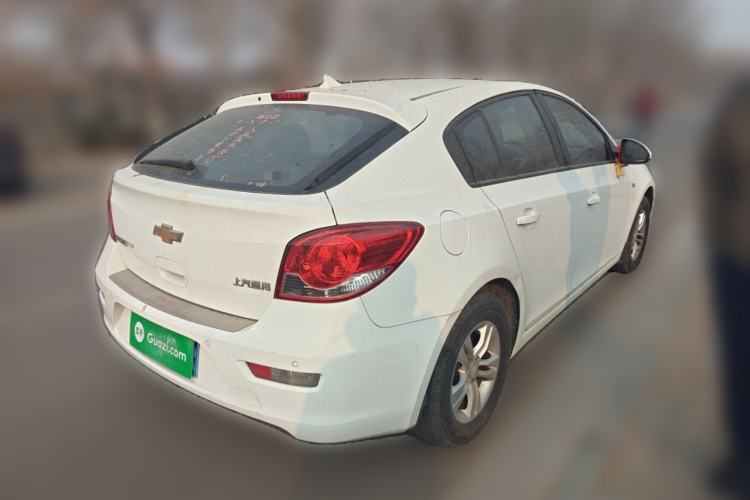 Used Chevrolet Cruze 2015 Hatchback 1.6L Manual Comfort Edition