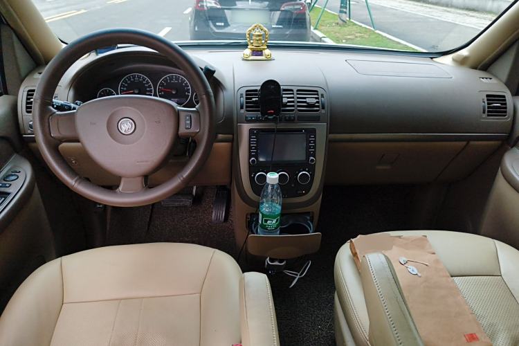 Used Buick GL8 2011 2.4L CT Comfort Edition Center Console