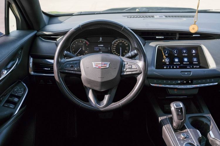 Used Cadillac XT4 2018 28T Two-Wheel Drive Tech Version