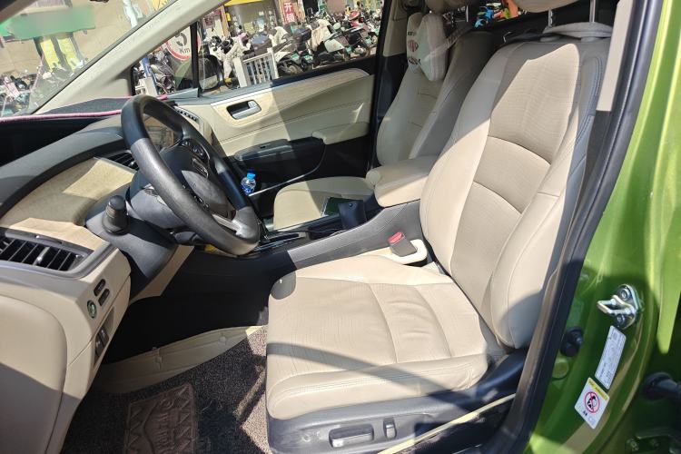 Used Honda Jade 2014 1.8L CVT Luxury Edition 5 seats
