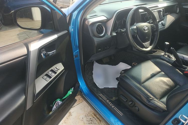 Used Toyota RAV4 2016 2.0L CVT 4x4 New Edition China V Standard