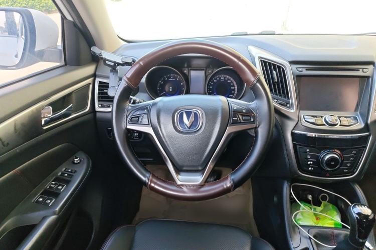 Used CHANGAN CS75 2014 2.0L Manual Luxury Version China IV Standard
