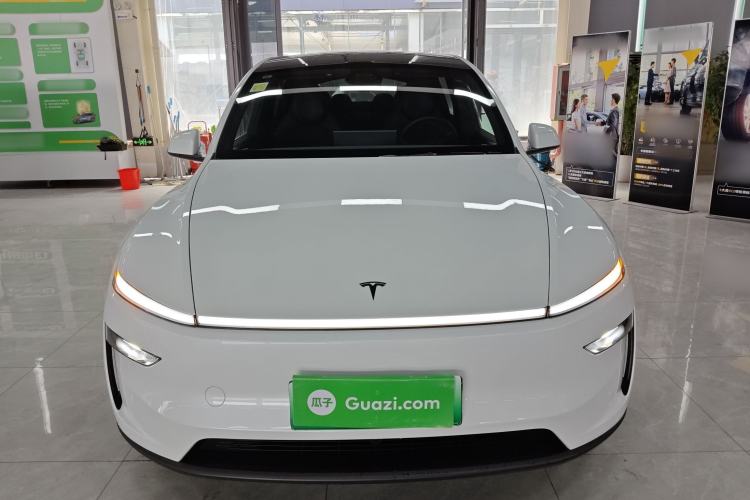 Used Tesla Model Y L 2025 Model Long-Range All-Wheel-Drive Version