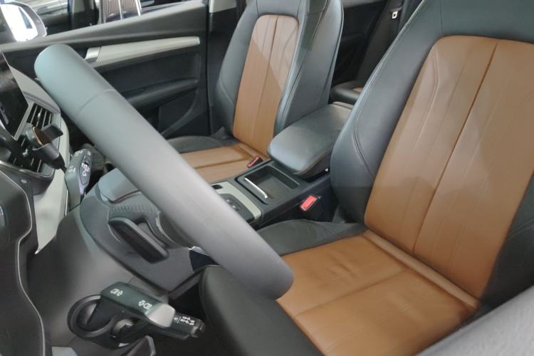 Used Audi Q5L 2020 Updated 40 TFSI Prestige Fashion Edition Left Front Seat