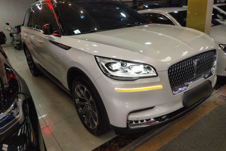 Used Lincoln Aviator 2020 3.0T V6 All-Wheel Drive Executive Version
