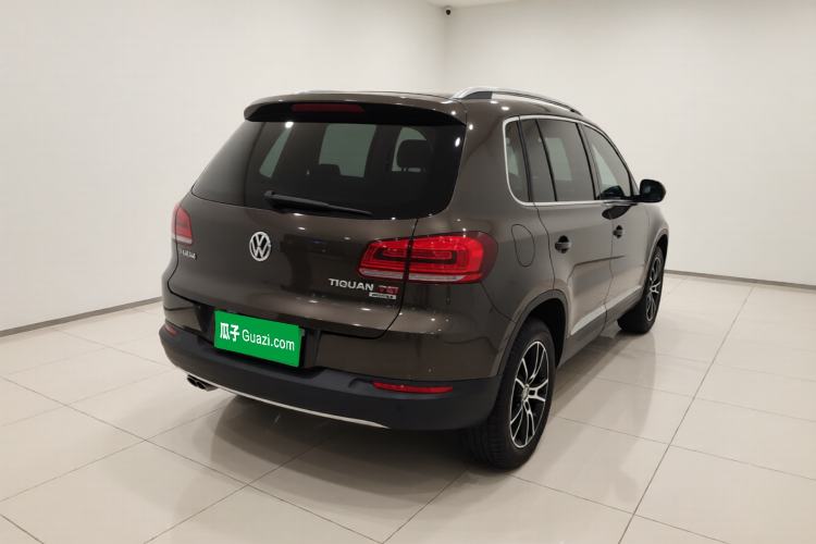 Used Volkswagen Tiguan L 2015 2.0 TSI Automatic All-Wheel Drive Luxury Edition