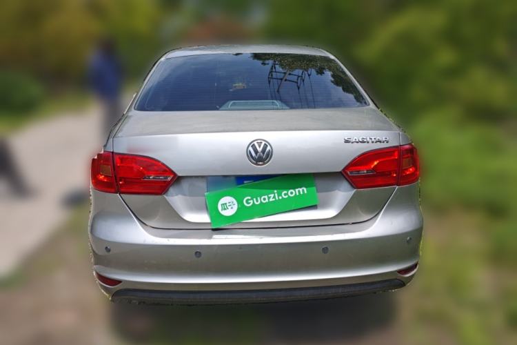 Used Volkswagen Sagitar 2012 1.6L Manual Fashion Edition