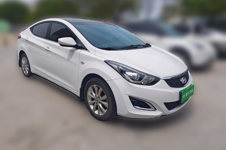 Used Hyundai Elantra (5th Generation / Langdong) 2016 1.6L Automatic Smart Version Front Right 45 Deg