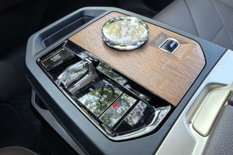 Used BMW iX 2022 xDrive40