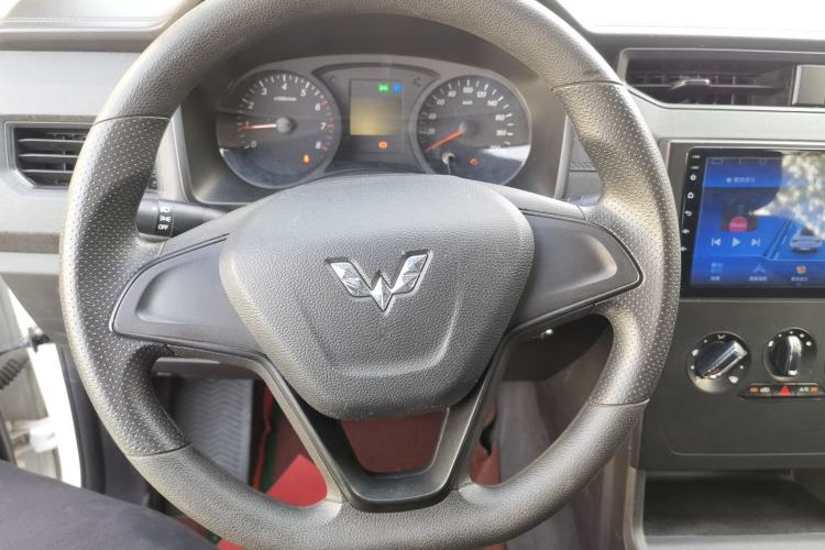 Used Wuling Hongguang PLUS 2019 1.5T Manual Standard Version 7 Seats
