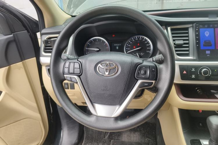 Used Toyota Highlander 2017 2.0T Two-Wheel Drive Elite Version 7 Seats