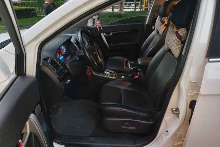 Used Chevrolet Captiva 2014 2.4L 4x4 Flagship Edition 7 Seats